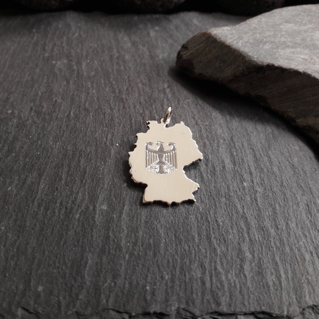 DEUTSCHLAND Landkarten-Anhänger mit Wappen Gravur aus 925er Silber