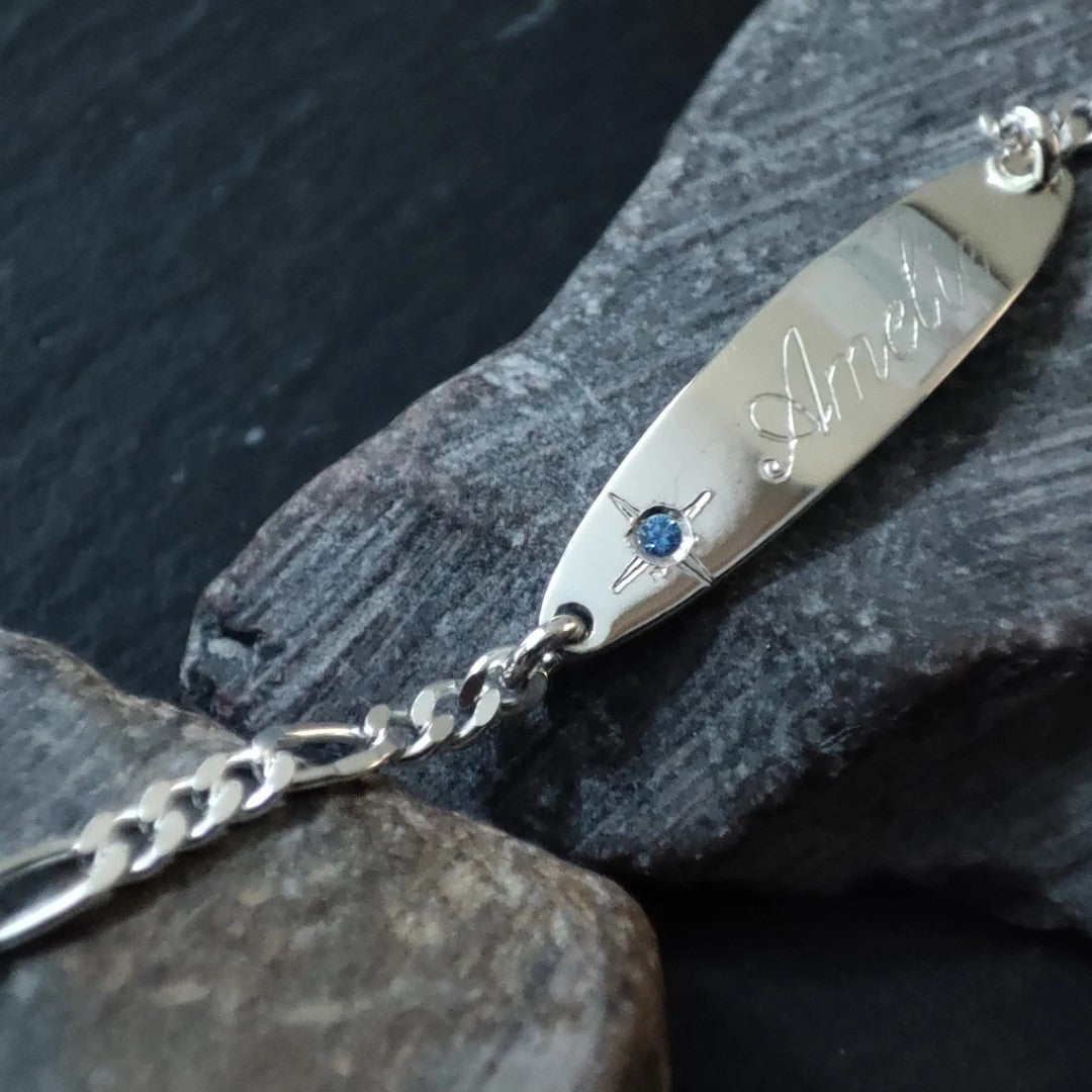 Personalisiertes Kinder ID-Armband aus 925er Silber und einem Zirkonia (GA44)