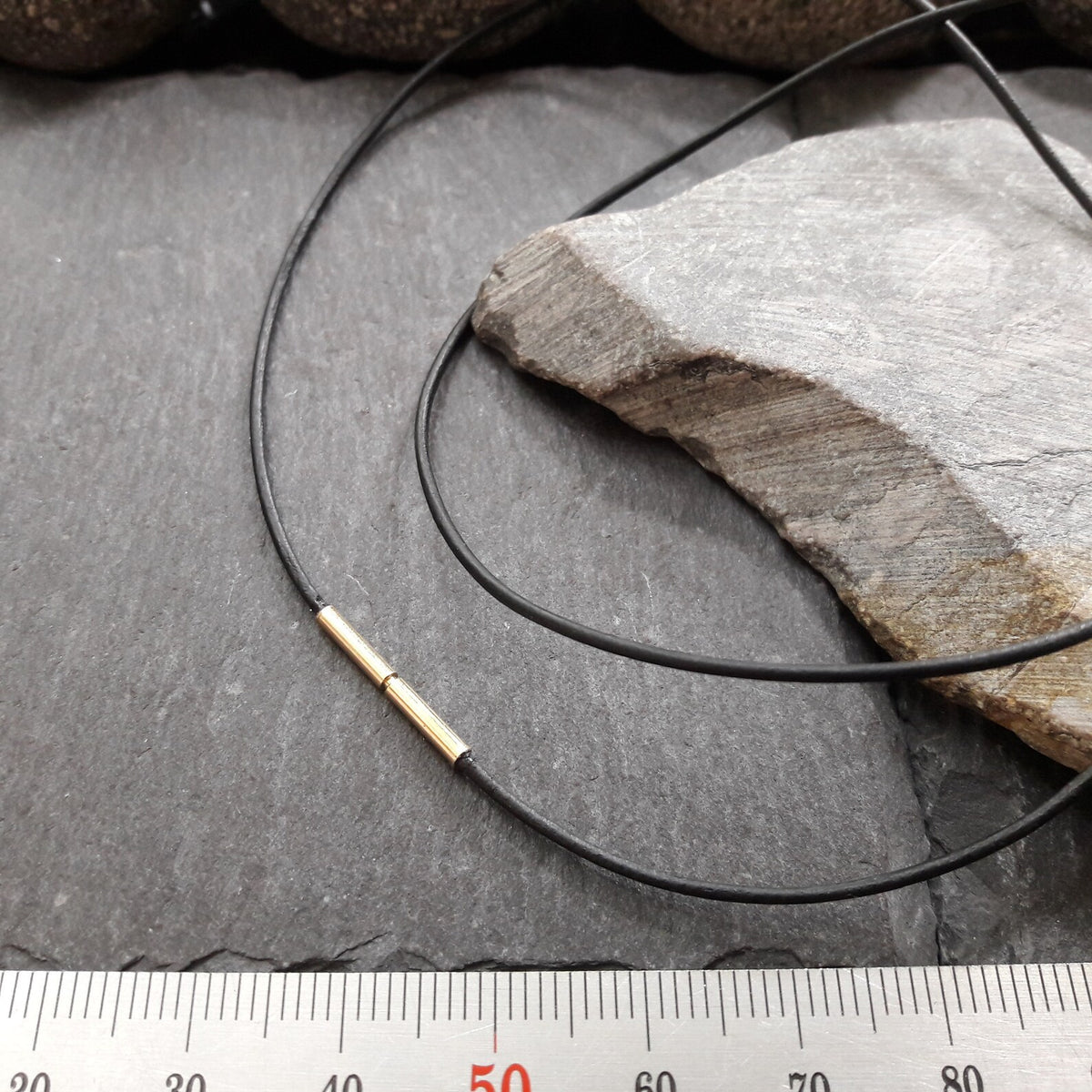 1 mm Lederkette mit Gelbgold Bajonettverschluss