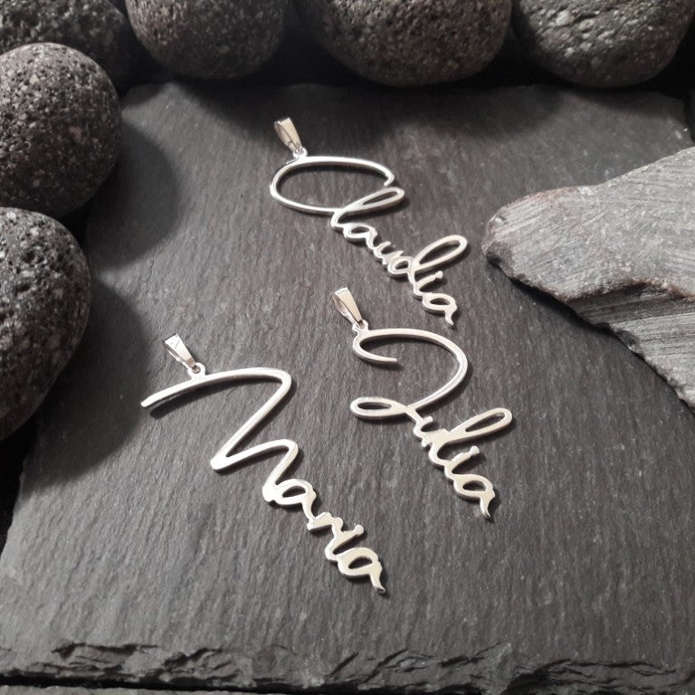 Personalisierter Namensanhänger mit Wunschname aus 925er Silber (NK111)