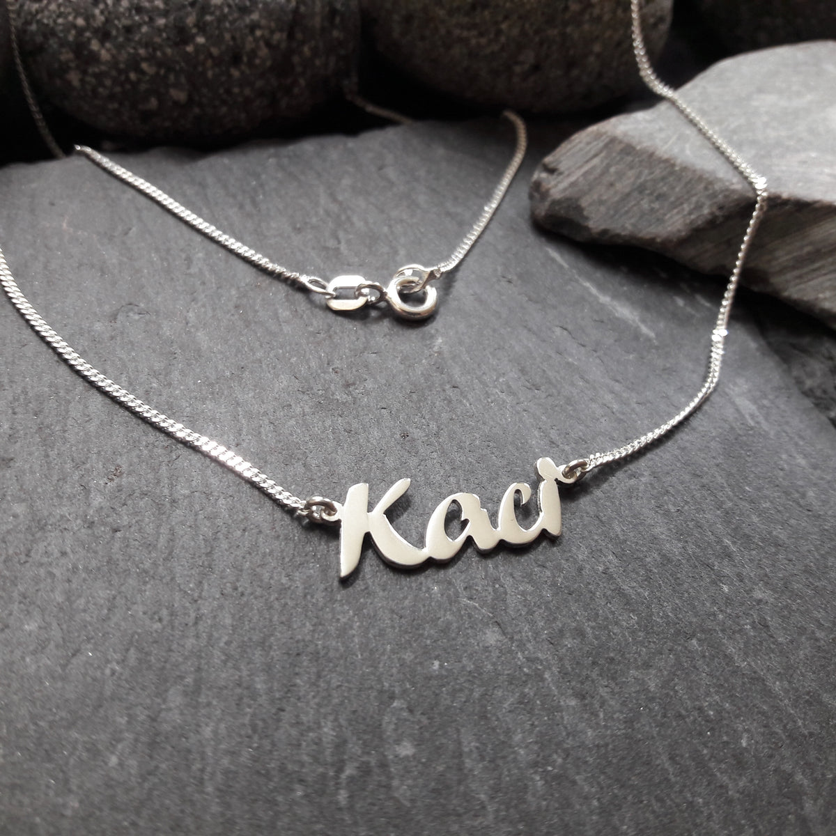 Personalisierte Namenskette mit Wunschname aus 925er Silber (NK04)