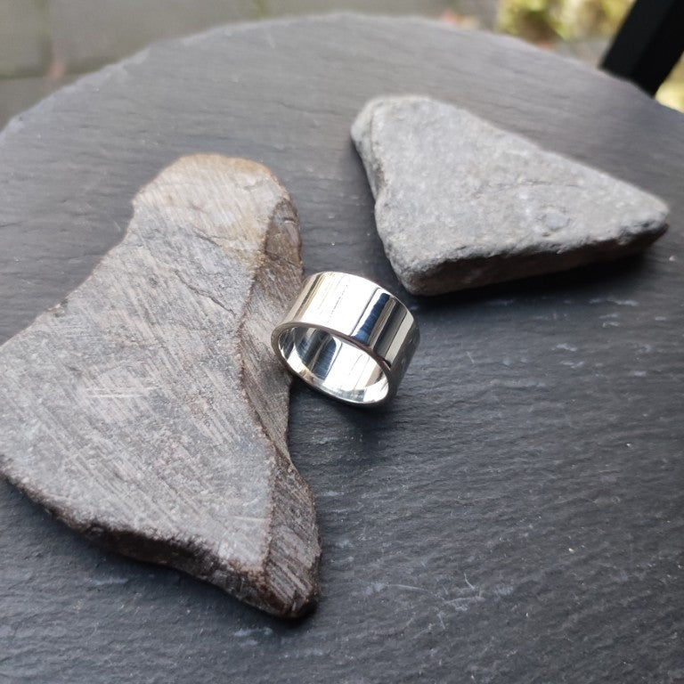 Massiver Silberring aus 925er Silber, 10 mm Breit - 1,3 mm Stark (SR10/1,3)