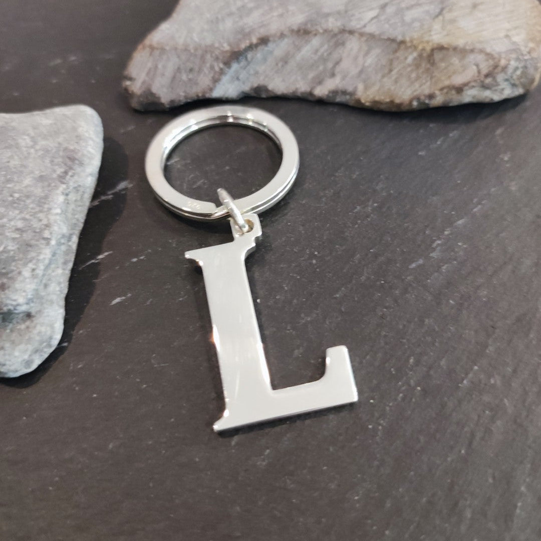 Schlüsselanhänger mit einem Großbuchstaben aus 925er Silber (SA01)
