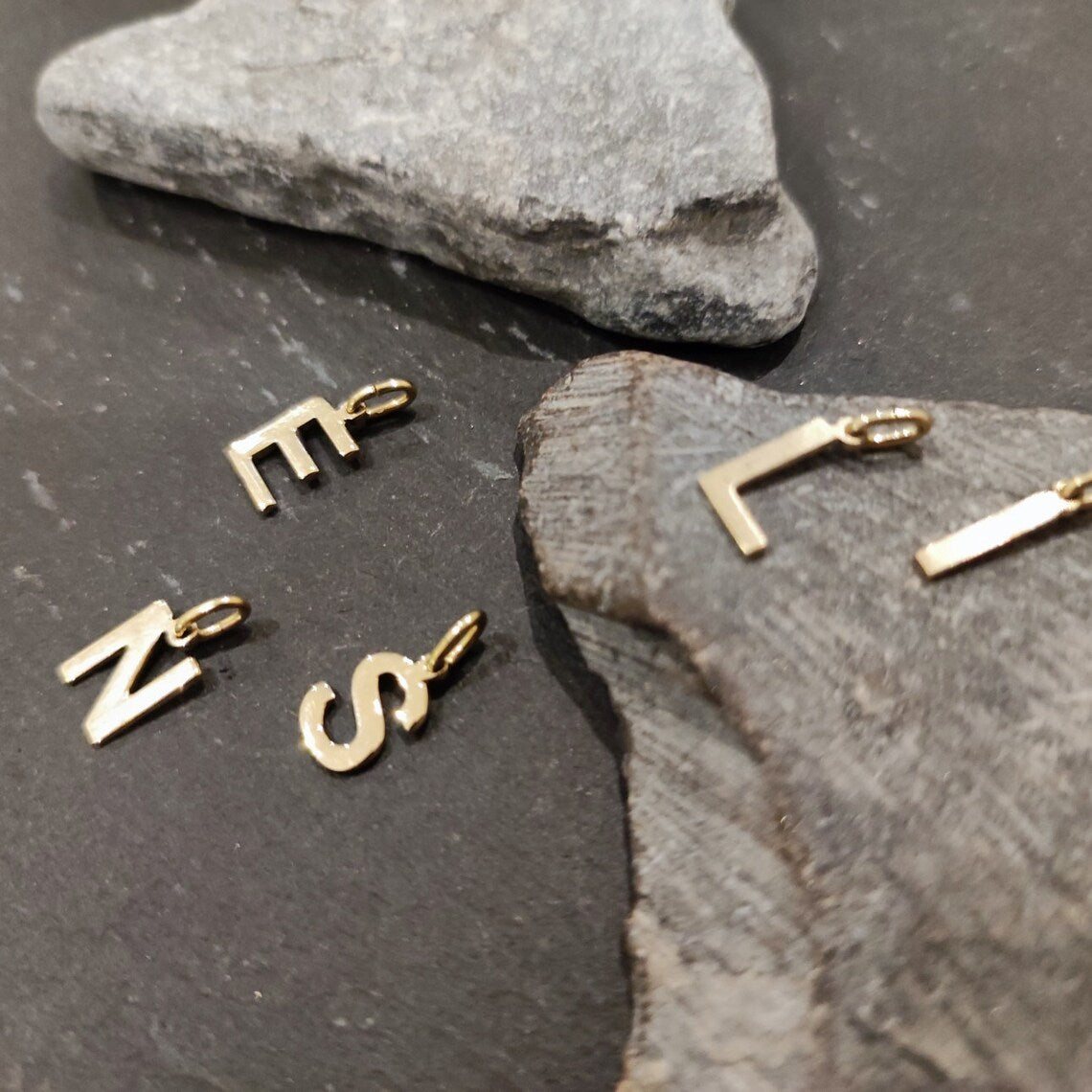 Buchstaben-Anhänger aus 333er Gelbgold (NK88/8GG)