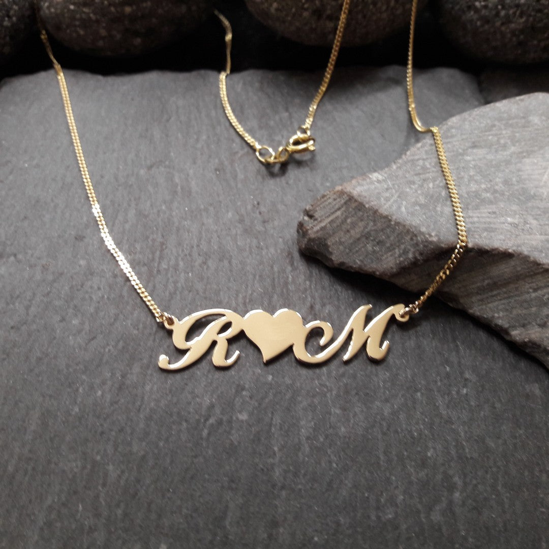 Personalisierte Buchstabenkette mit Herz aus 333er Gelbgold (NK10/8GG)