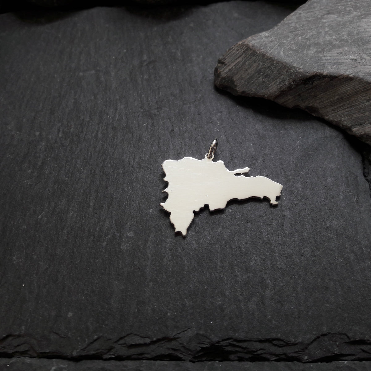 DOMINIKANISCHE REPUBLIK Landkarten-Anhänger aus 925er Silber