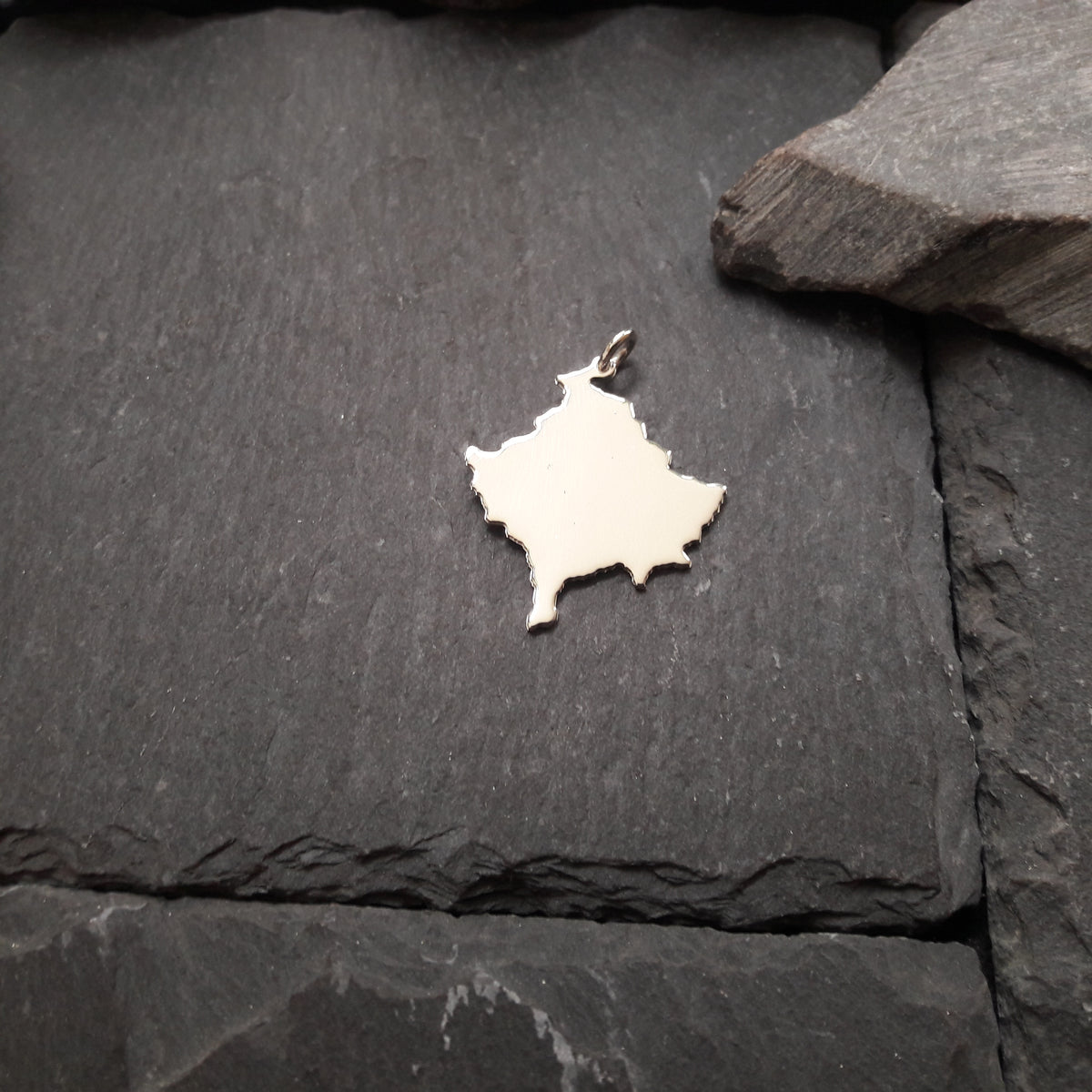 KOSOVO Landkarten-Anhänger aus 925er Silber