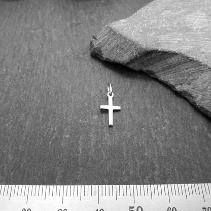 Kreuzanhänger aus 925er Silber