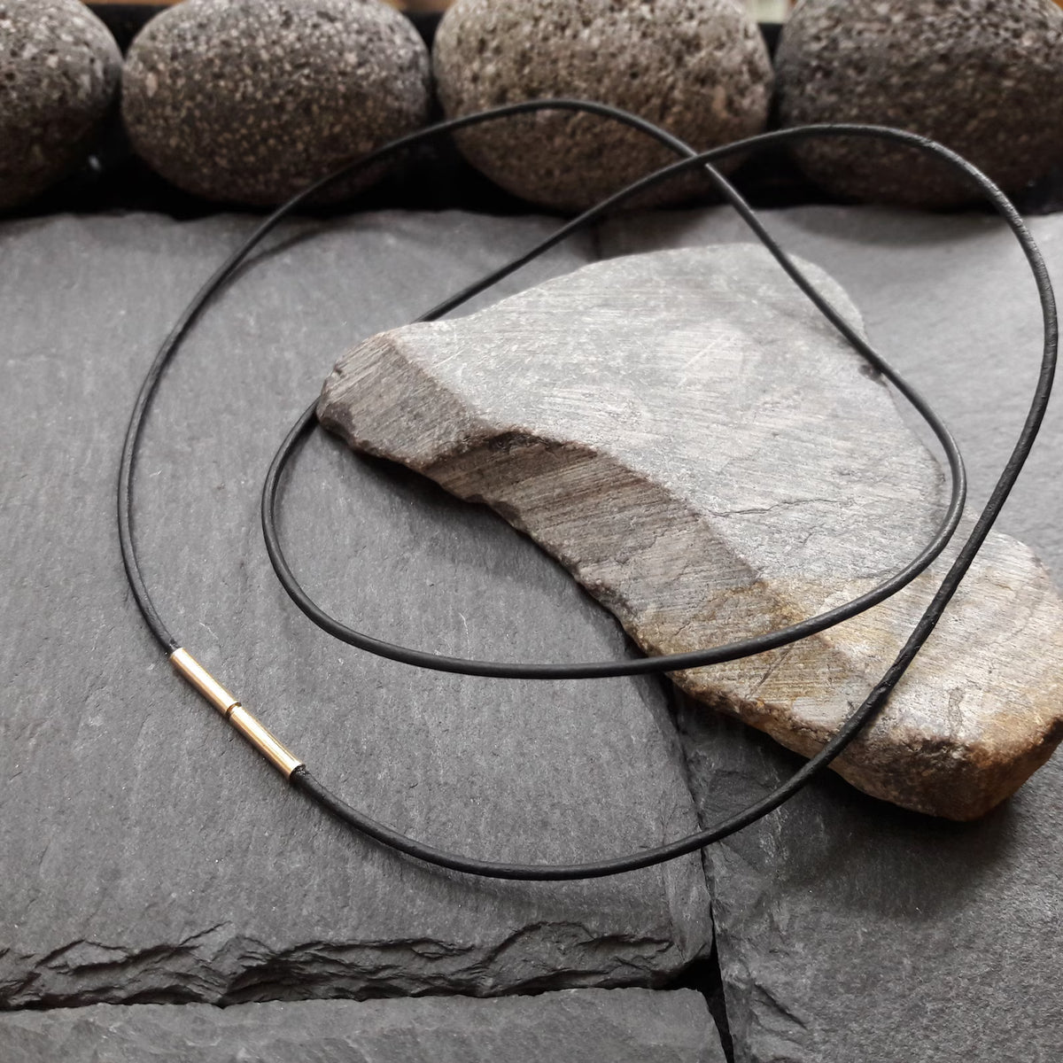 1 mm Lederkette mit Gelbgold Bajonettverschluss