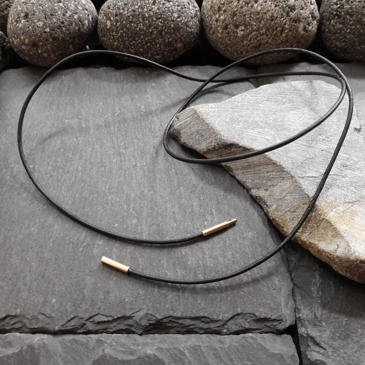 1 mm Lederkette mit Gelbgold Bajonettverschluss