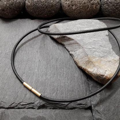 2 mm Lederkette mit Gelbgold Bajonettverschluss