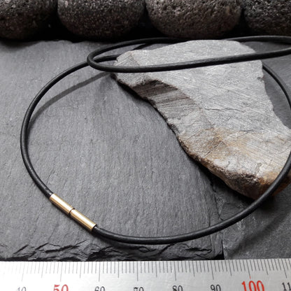 2 mm Lederkette mit Gelbgold Bajonettverschluss