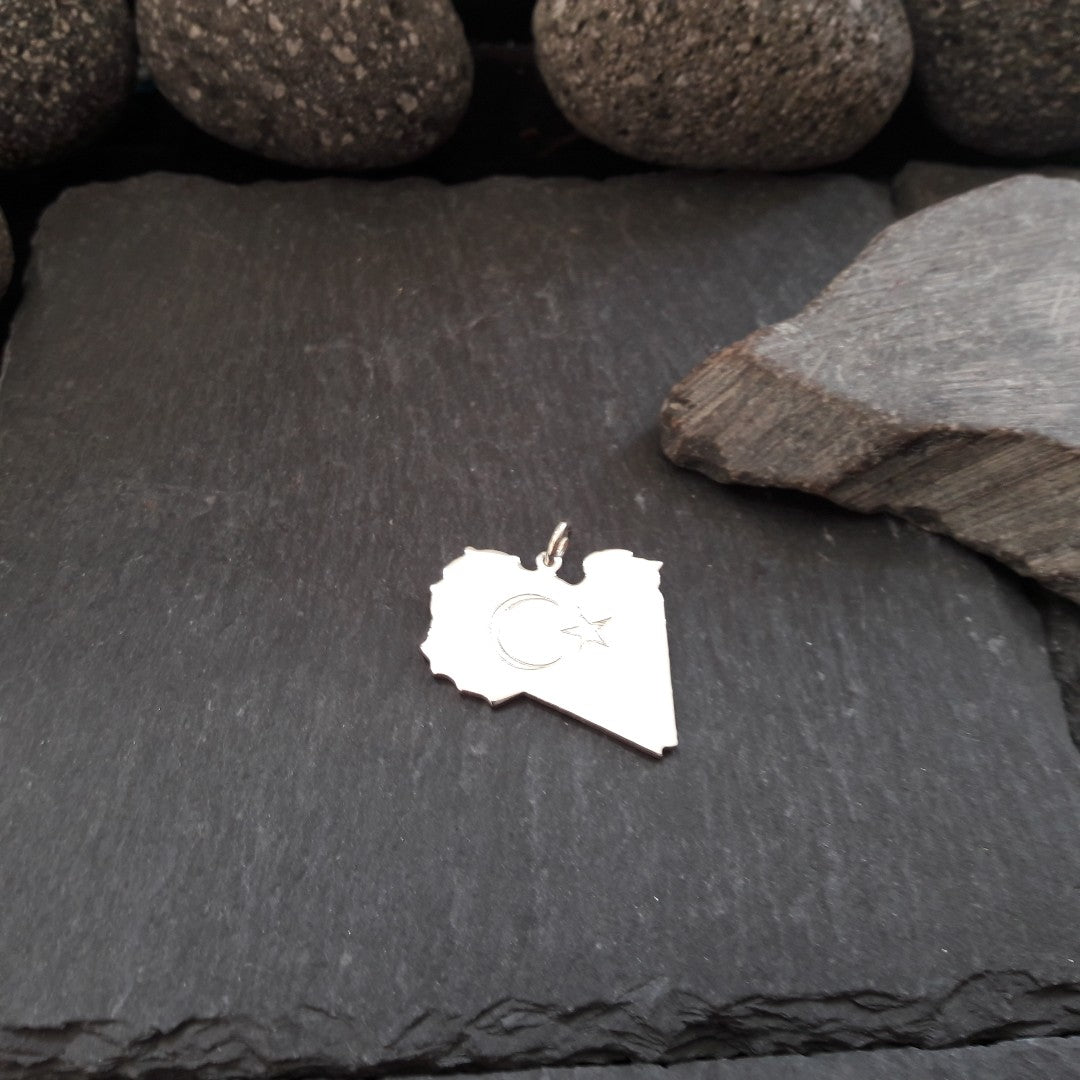 LIBYEN Landkarten-Anhänger mit Wappen Gravur aus 925er Silber