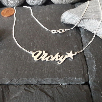 Personalisierte Namenskette mit Wunschname & Stern aus 925er Silber (NK46)