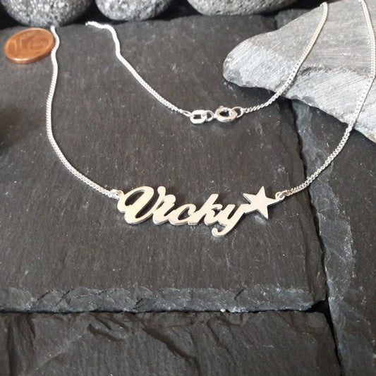 Personalisierte Namenskette mit Wunschname & Stern aus 925er Silber (NK46)