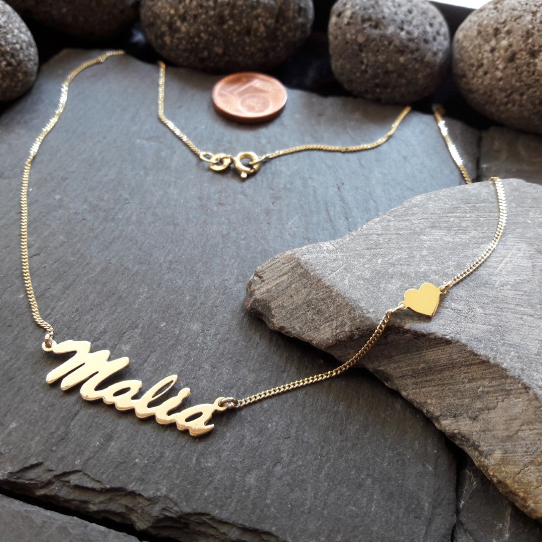 Personalisierte Namenskette mit Wunschname & Herz aus 333er Gelbgold (NK70/8GG)