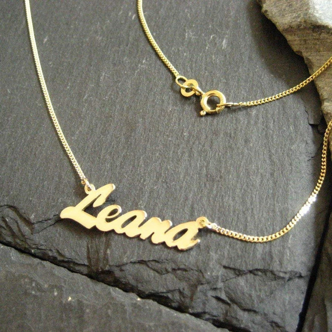 Personalisierte Namenskette mit Wunschname aus 333er Gelbgold (NK02/8GG)