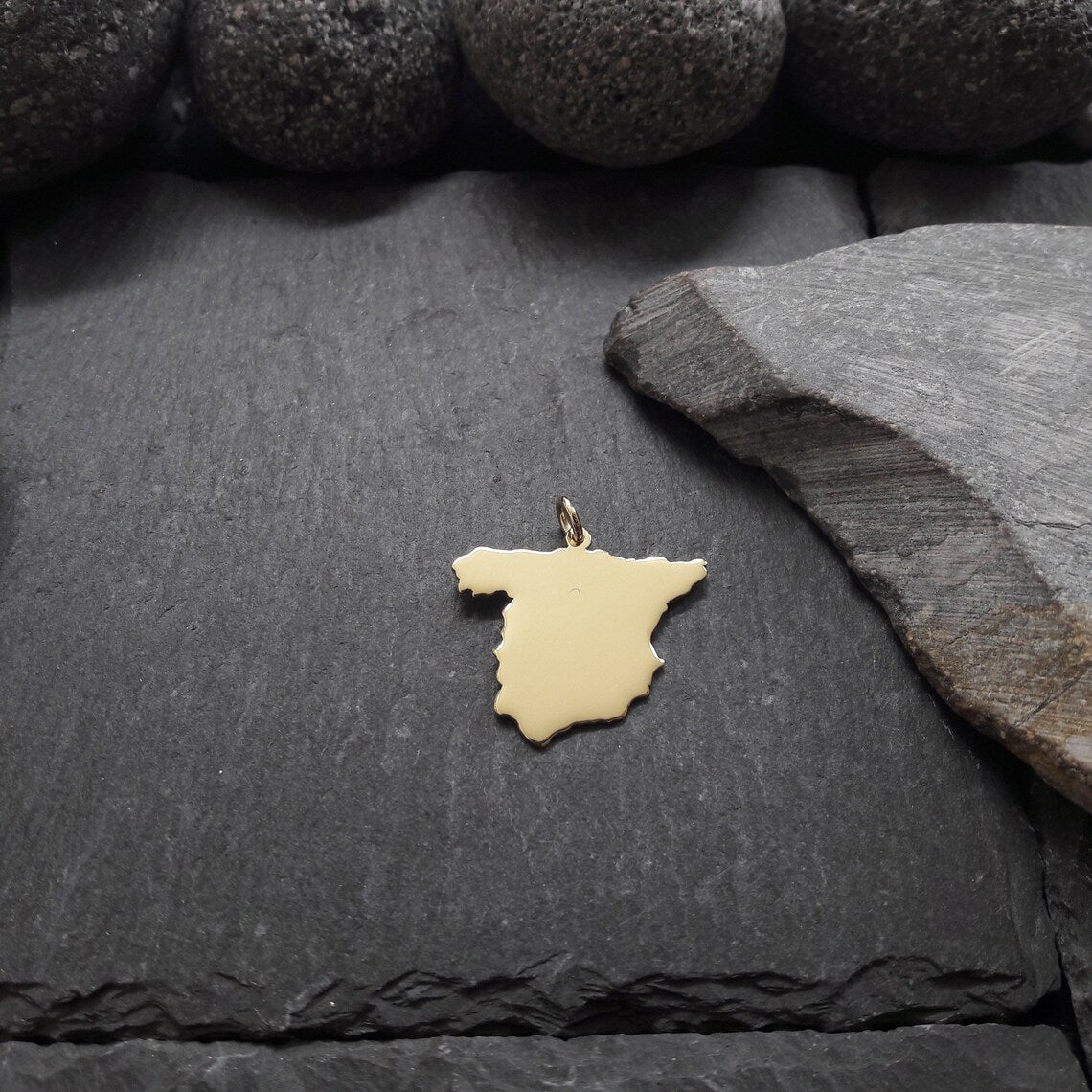 SPANIEN Landkarten-Anhänger aus 333er Gelbgold