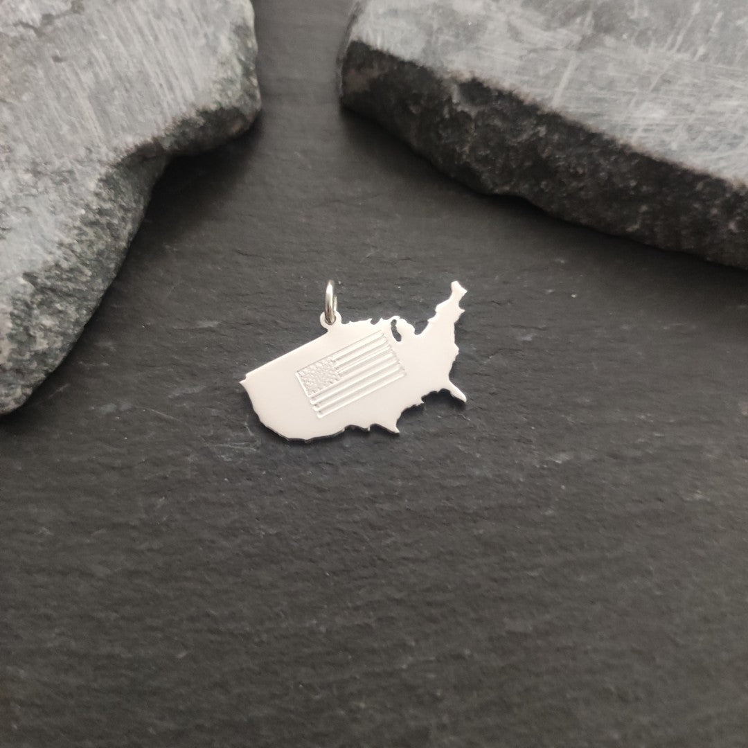 USA Landkarten-Anhänger mit Wappen Gravur aus 925er Silber