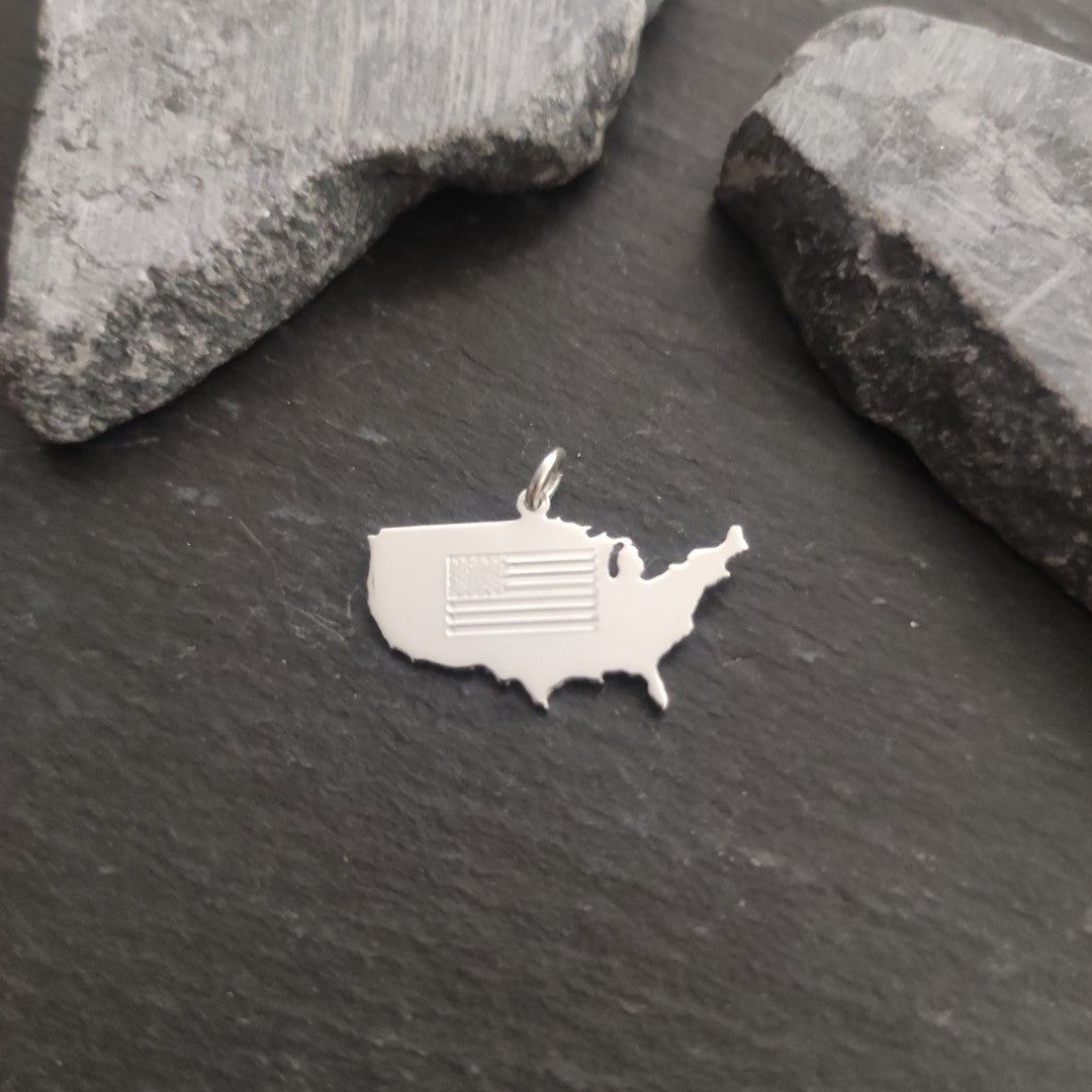 USA Landkarten-Anhänger mit Wappen Gravur aus 925er Silber